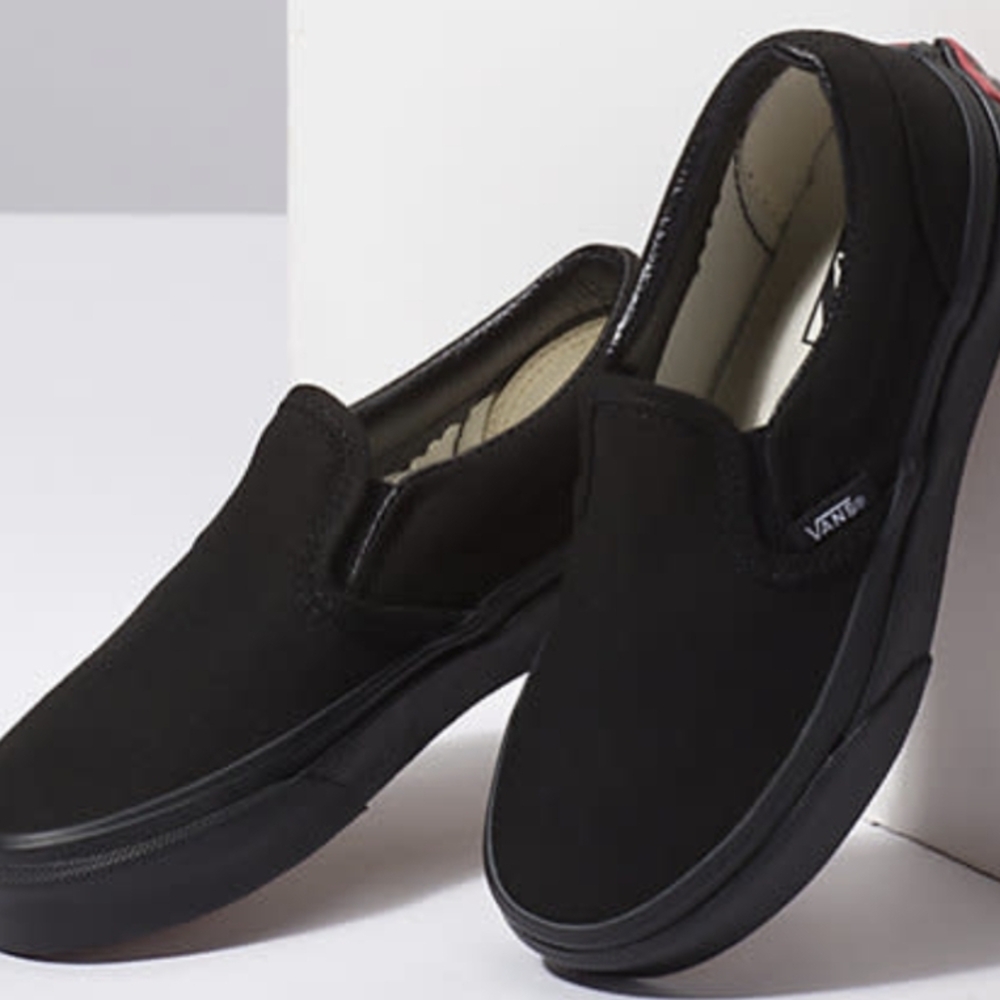 Vans Unisex Classic Slip-On Sneakers - Black/Black Size M9.5 W11 NWOT